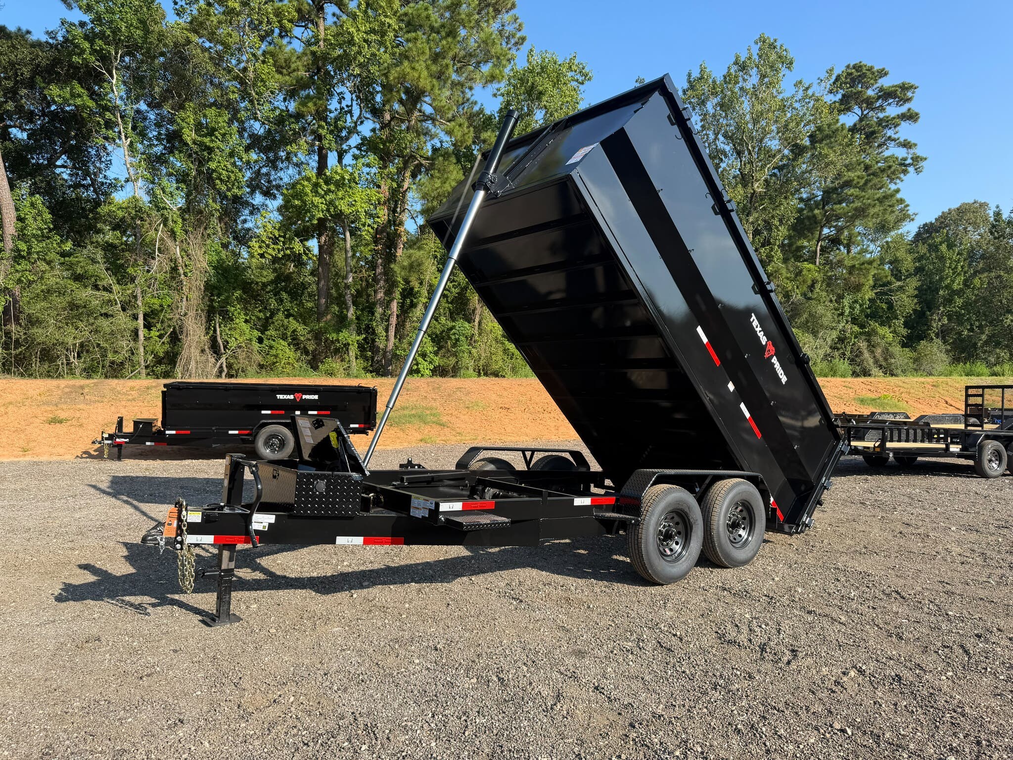 2026 Load Trail DL 83X14X2 Dump Trailer 7 Gauge Floor 14K LB - Image 2